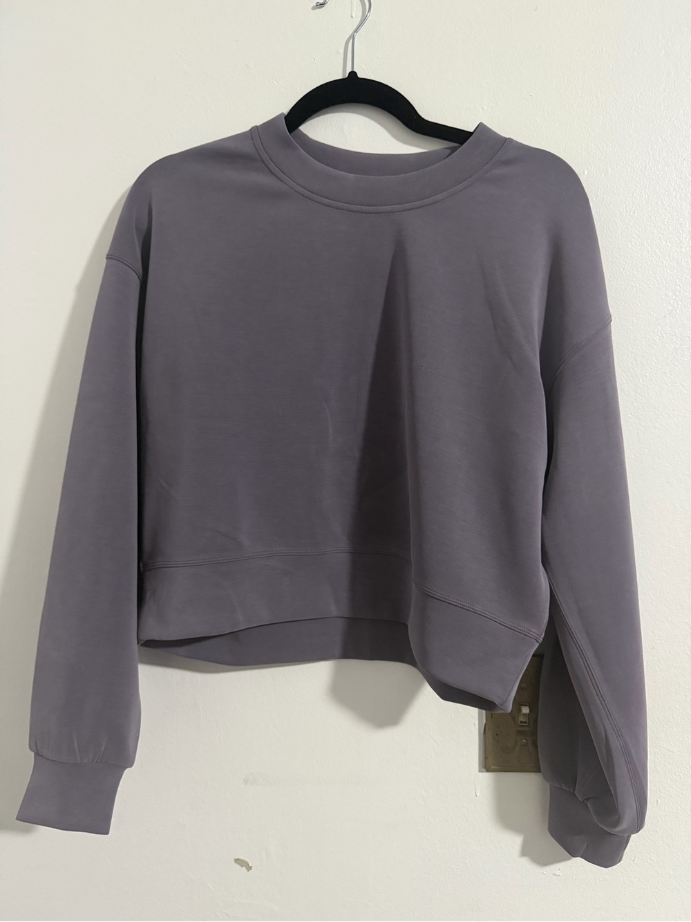Lululemon cropped crew Softstreme